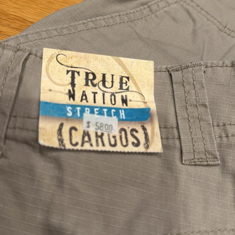 True Nation Men Gray Cargo Shorts Relaxed Fit waist 44 - Picture 4 of 4